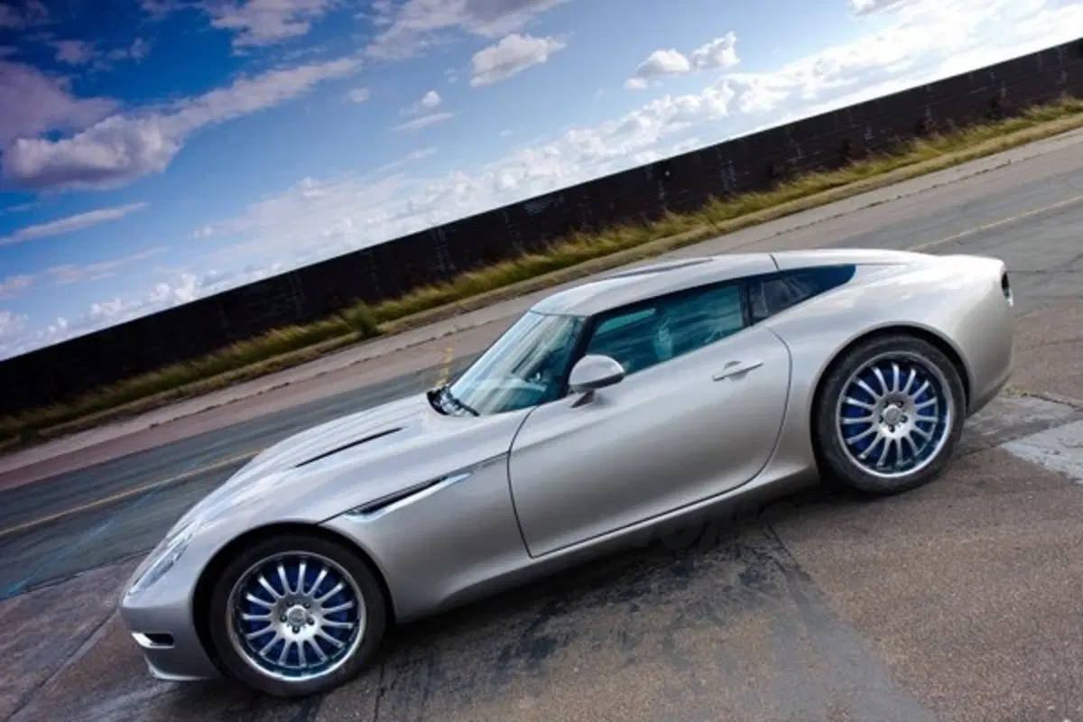 Lightning GT