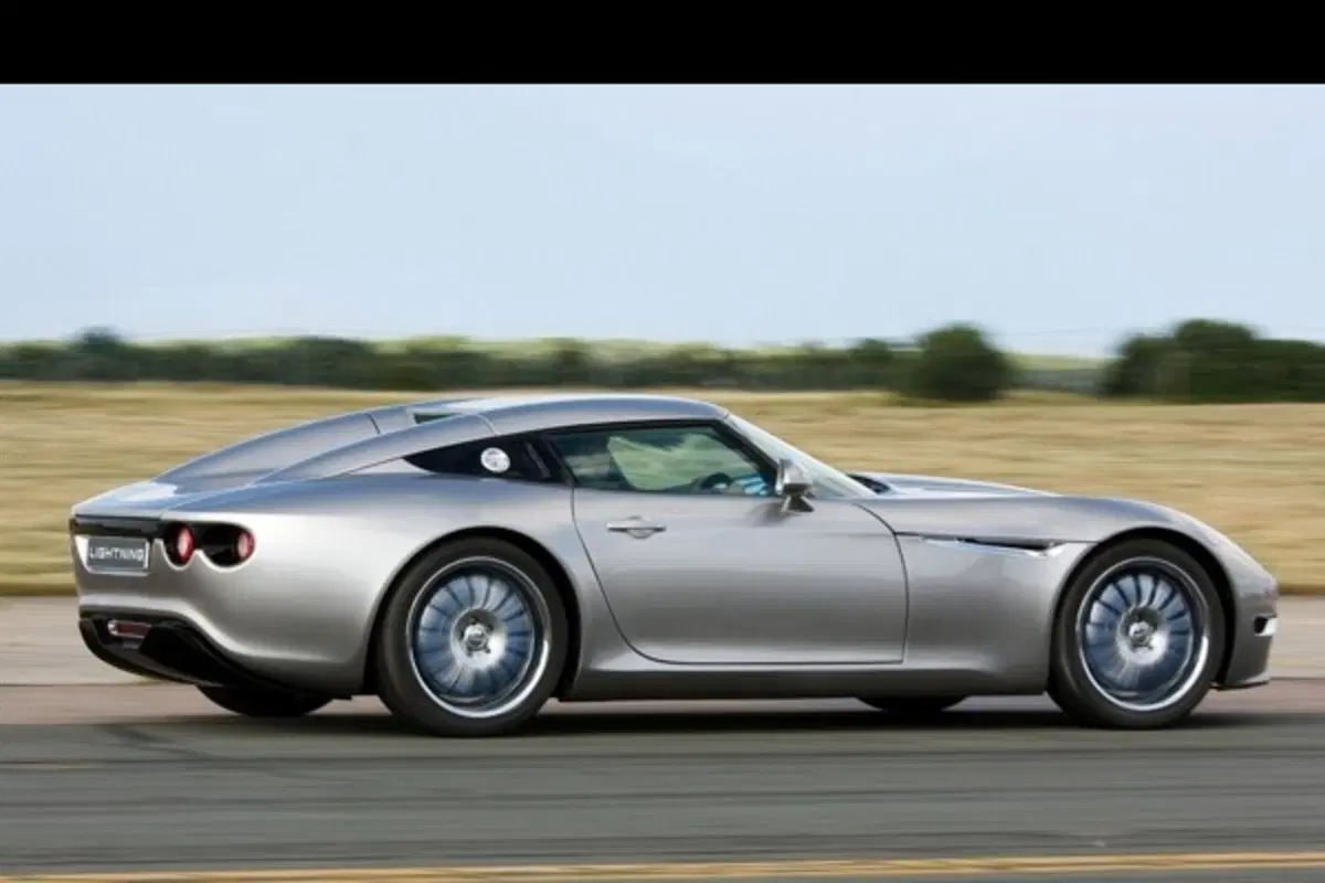 Lightning GT (4)