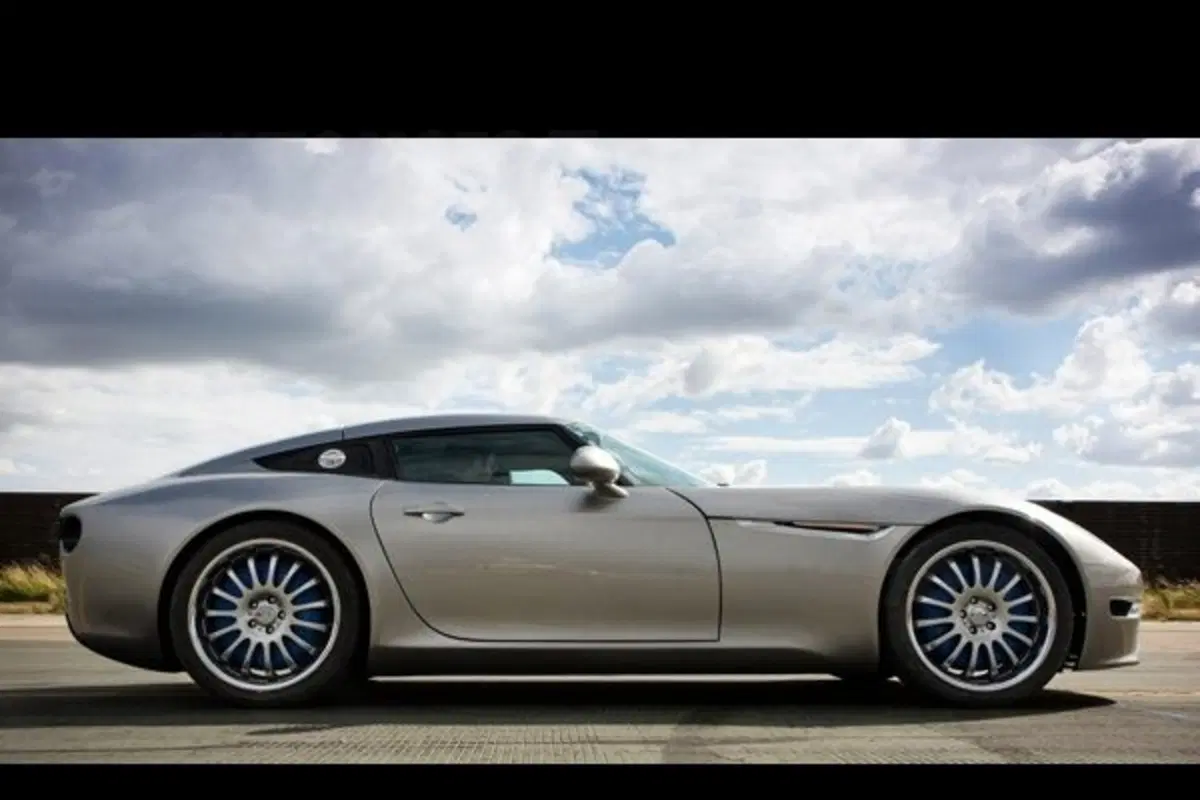 Lightning GT (5)
