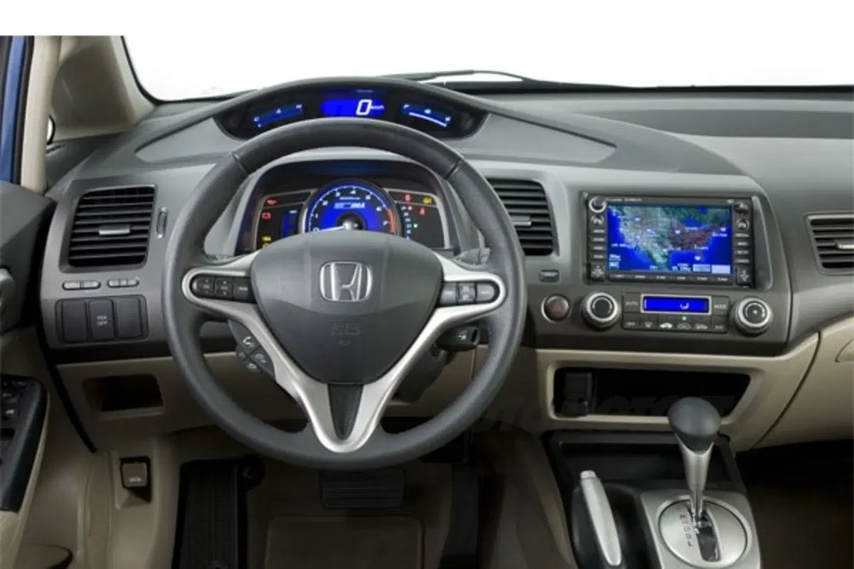 Honda Civic Hybrid restyling (7)