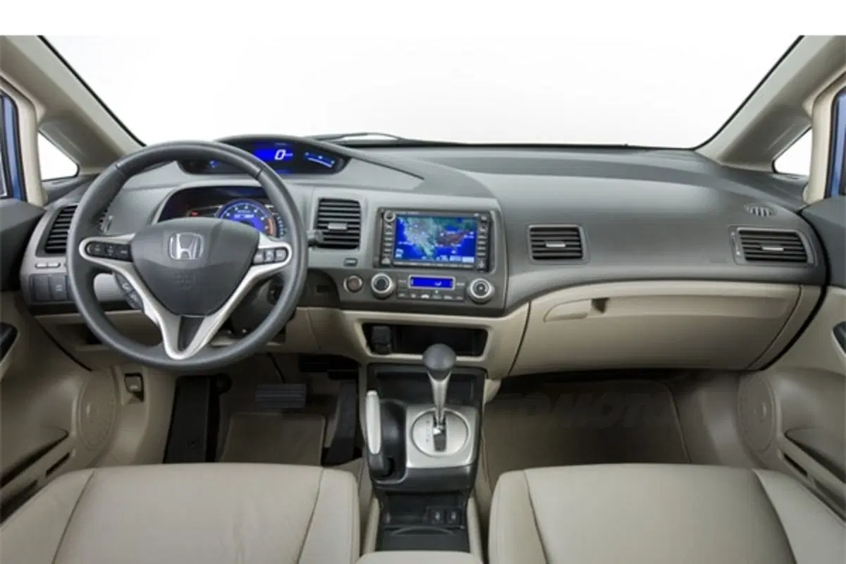 Honda Civic Hybrid restyling (8)