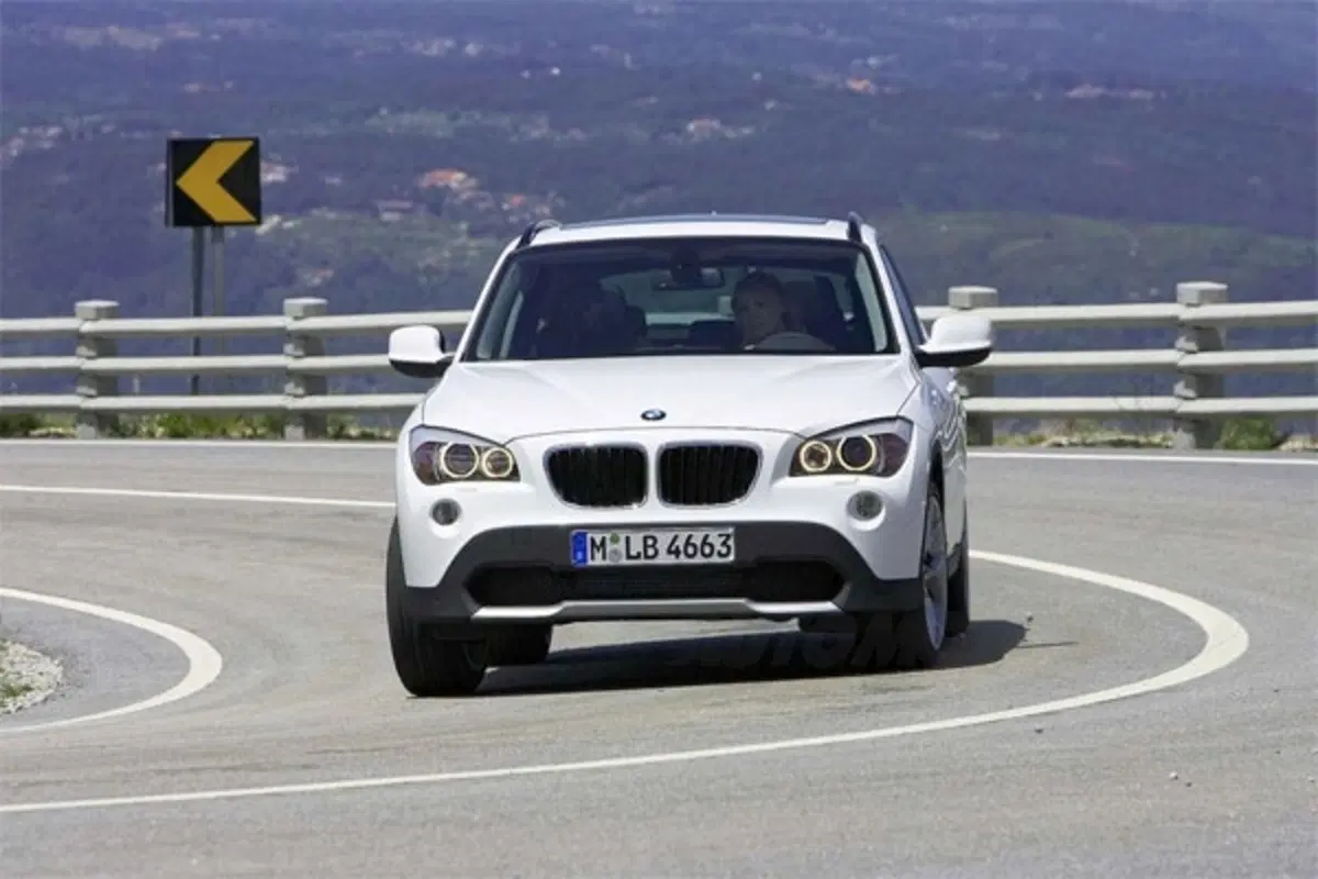 BMW X1 (3)