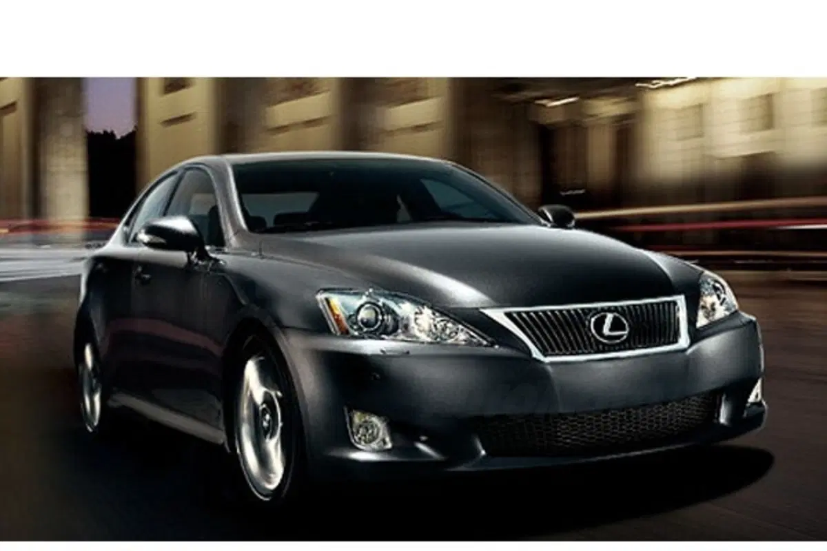 Lexus IS restyling - foto ufficiali (6)