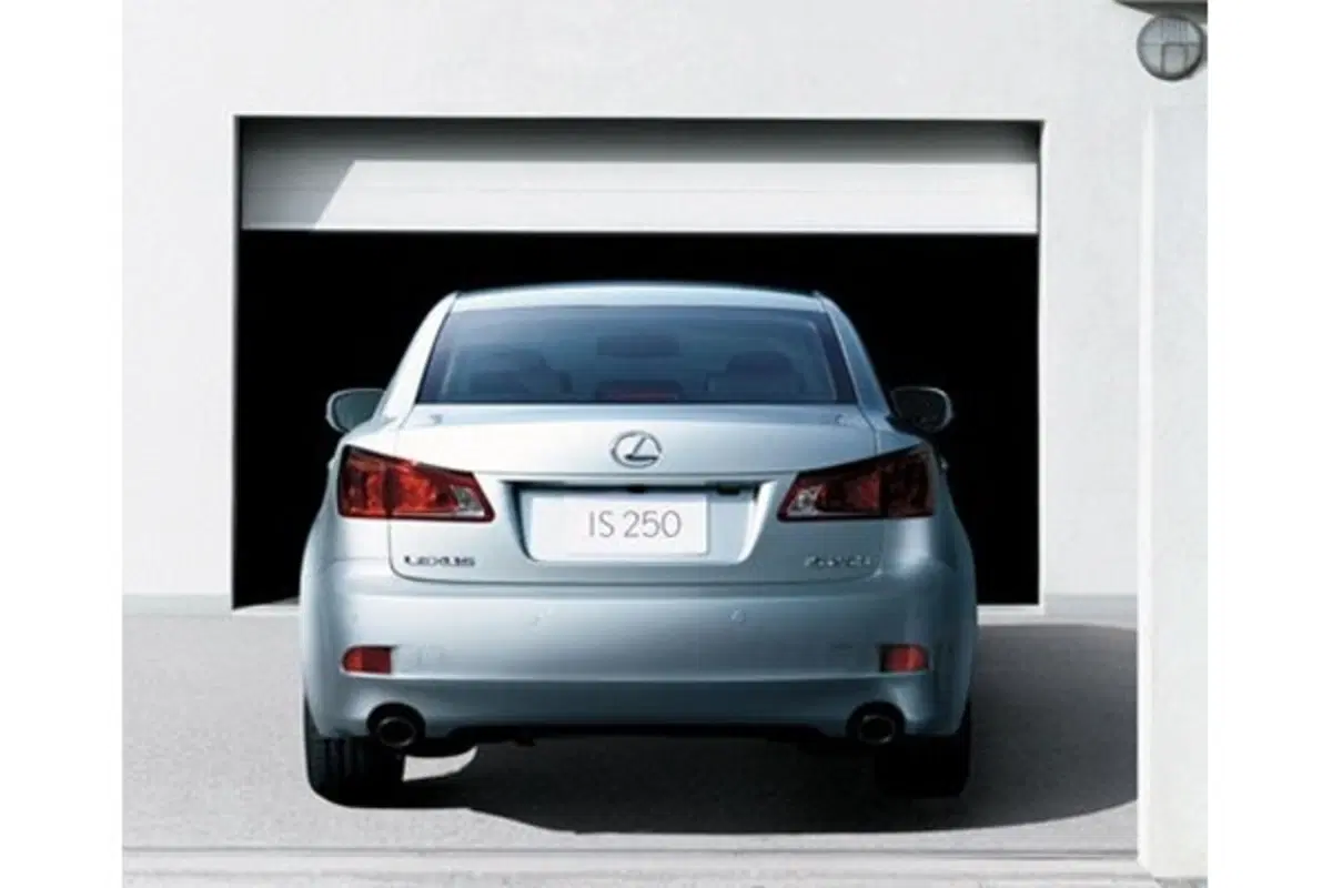 Lexus IS restyling - foto ufficiali (7)