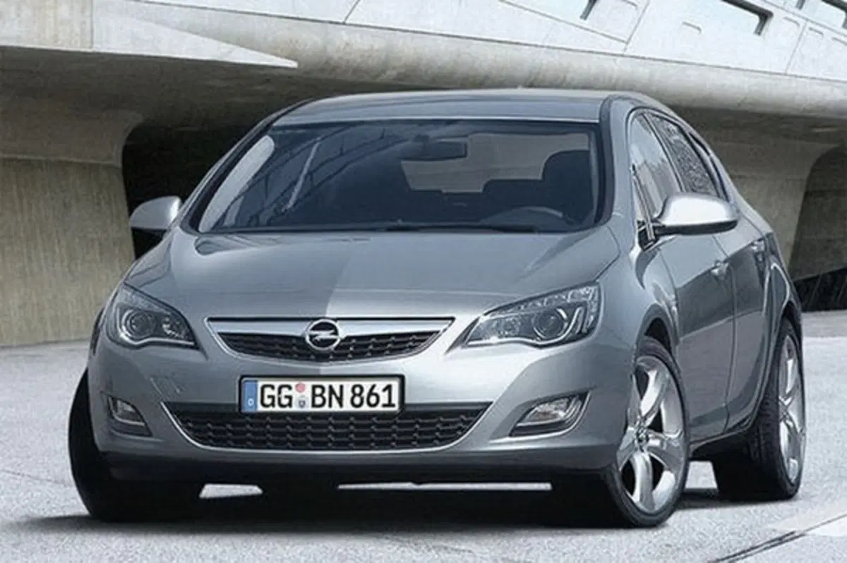 Nuova Opel Astra: si vedrà nel 2009 (4)