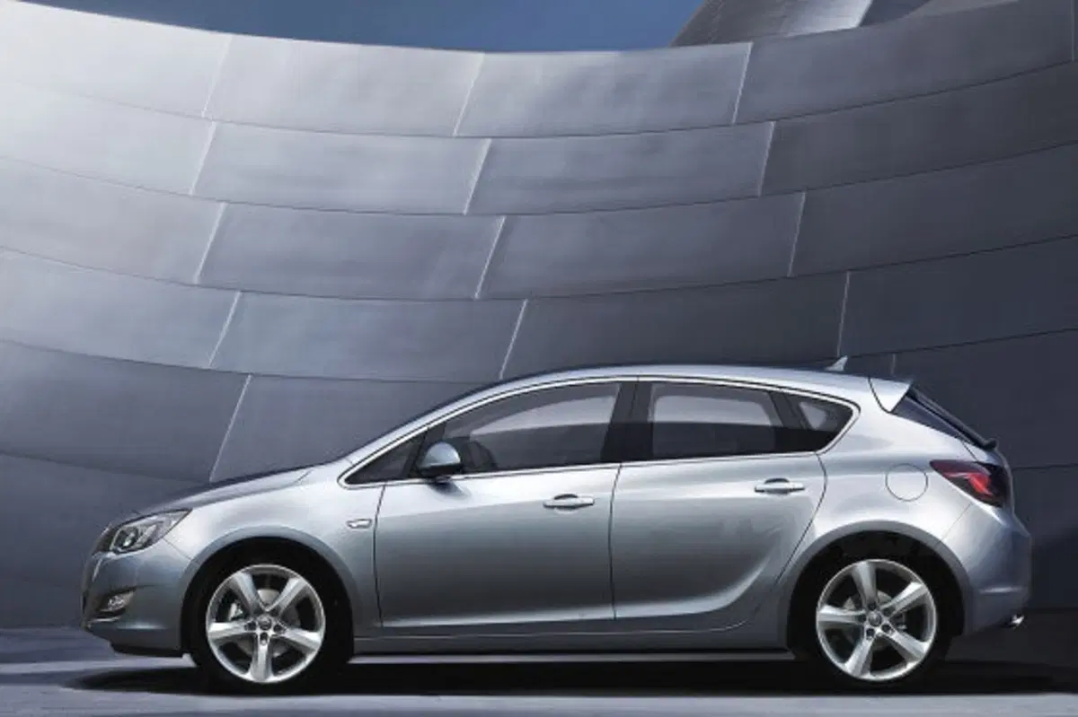 Nuova Opel Astra: si vedrà nel 2009 (5)