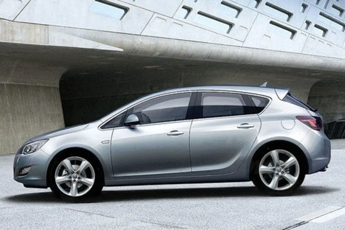 Nuova Opel Astra: si vedrà nel 2009 (6)