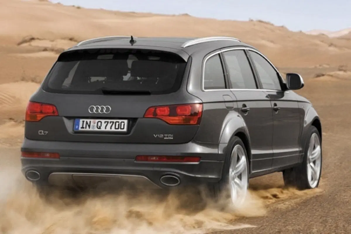 Audi Q7 V12 TDI Quattro (2)