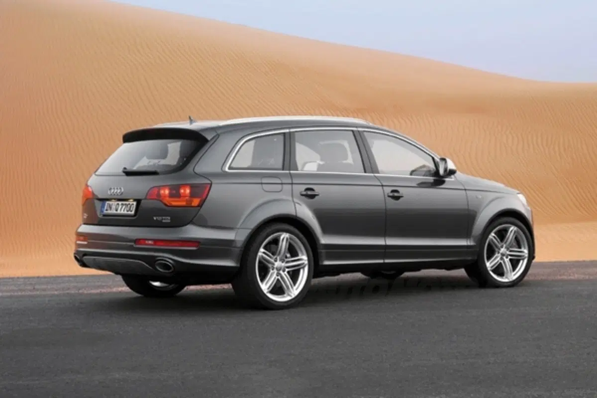 Audi Q7 V12 TDI Quattro (3)