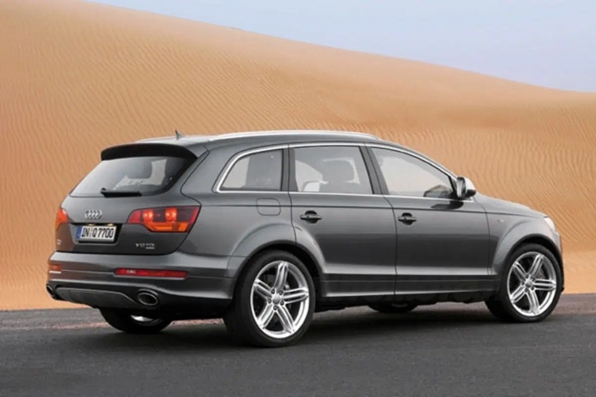 Audi Q7 V12 TDI Quattro (4)