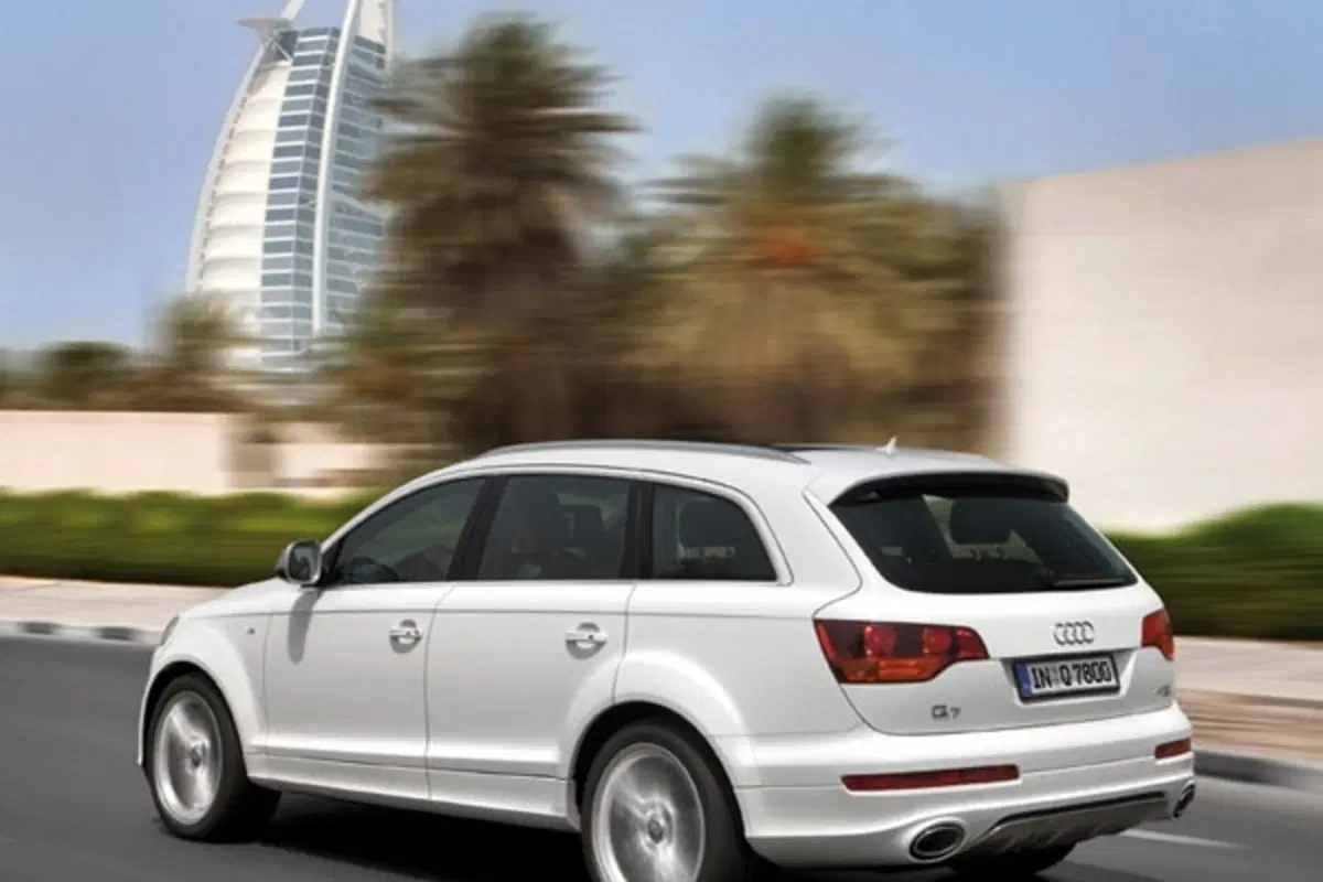 Audi Q7 V12 TDI Quattro (8)