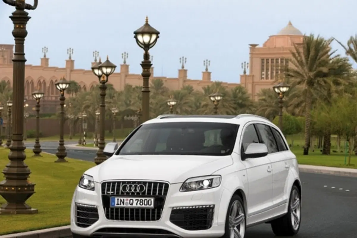 Audi Q7 V12 TDI Quattro (9)