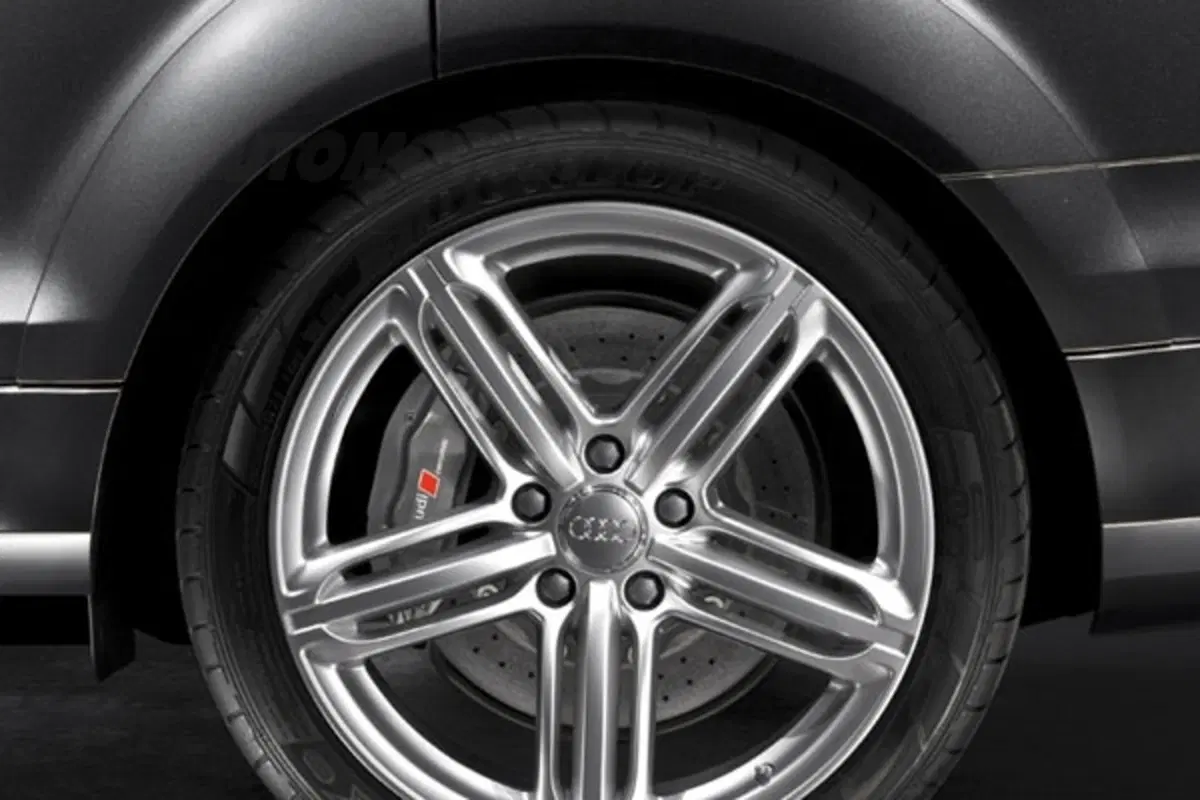 Audi Q7 V12 TDI Quattro (15)