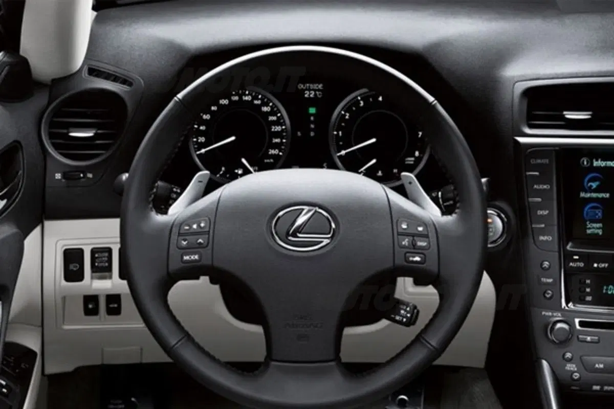 Lexus IS 250 Cabriolet (8)