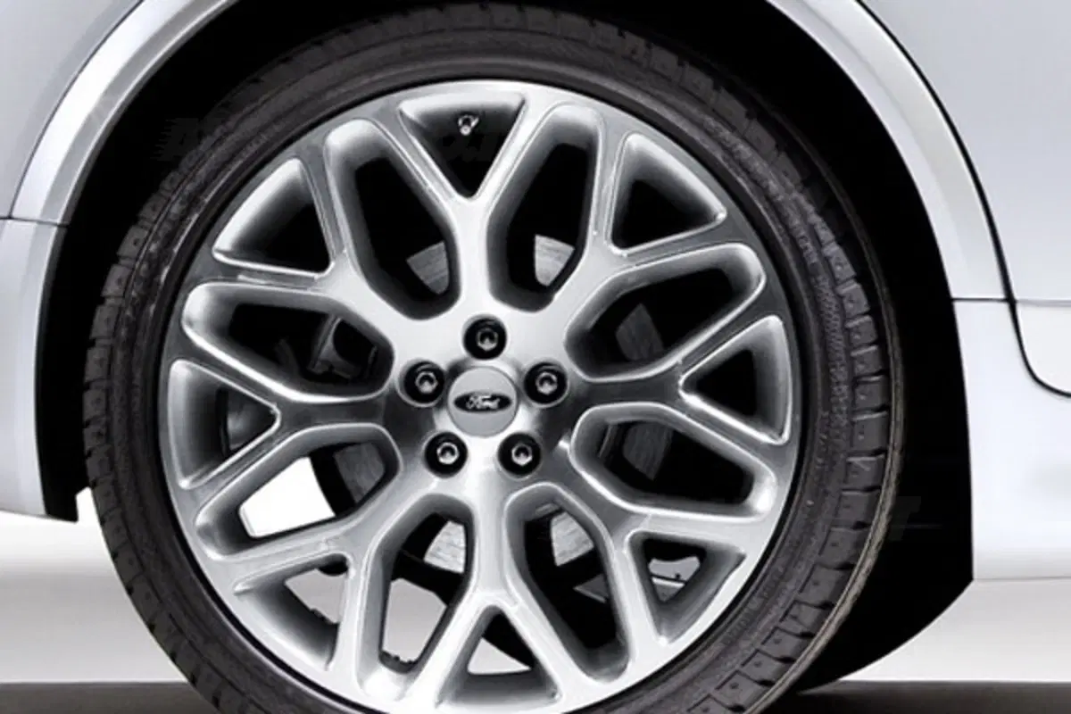 Ford Kuga 2.5 Duratec (7)