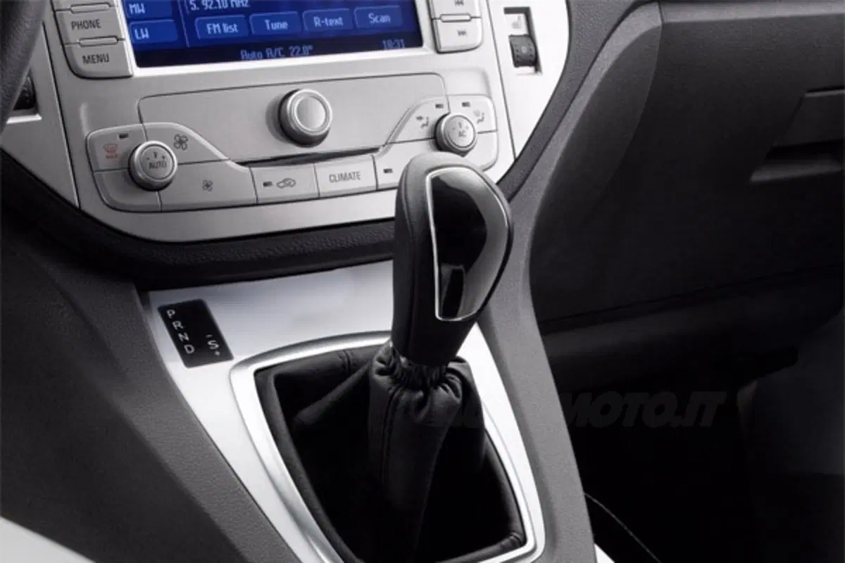 Ford Kuga 2.5 Duratec (8)