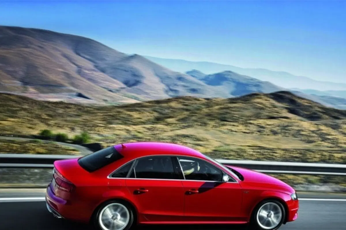 Nuova Audi S4