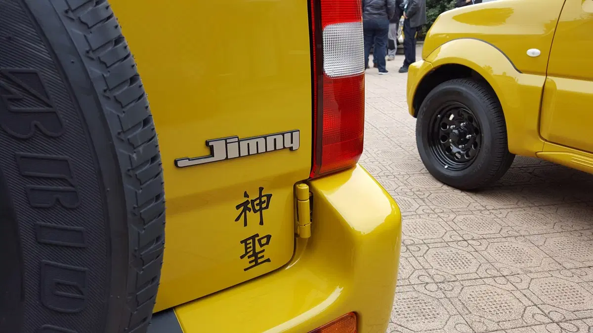 Suzuki Jimny Shinsei: ispirato agli anni Settanta (9)
