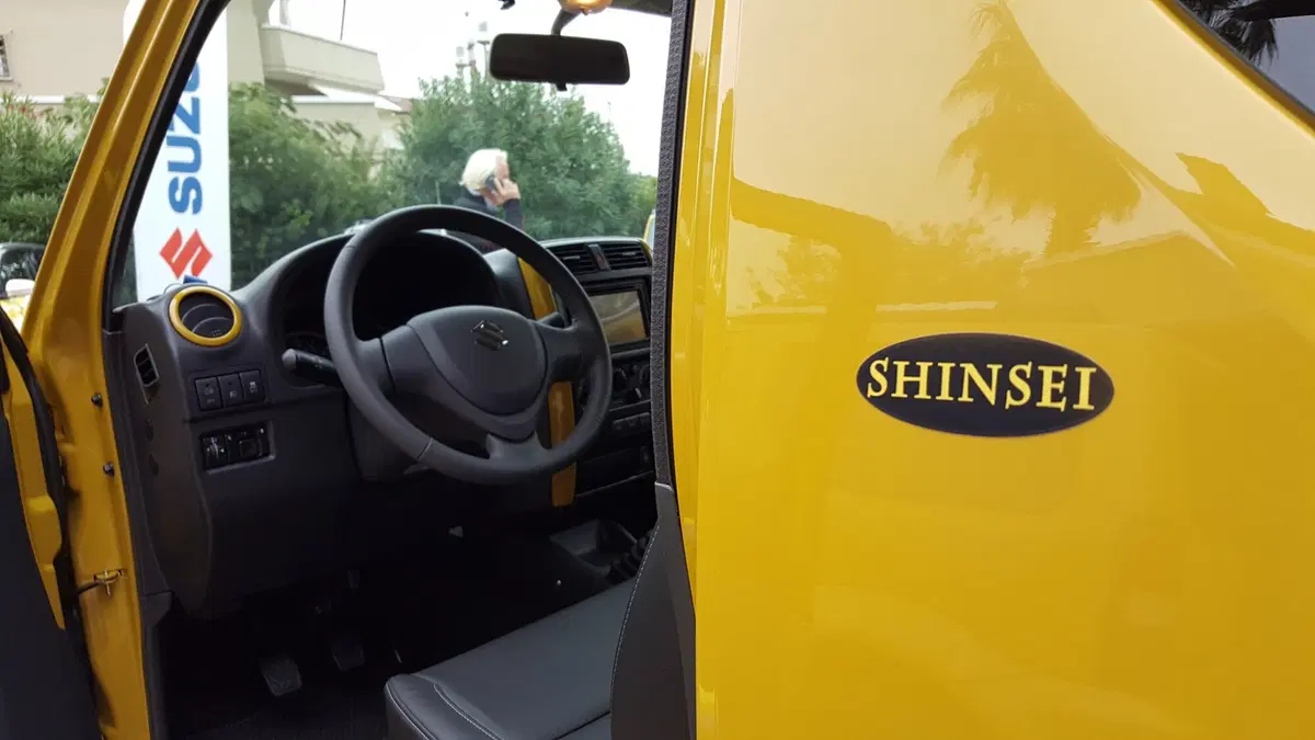 Suzuki Jimny Shinsei: ispirato agli anni Settanta (21)