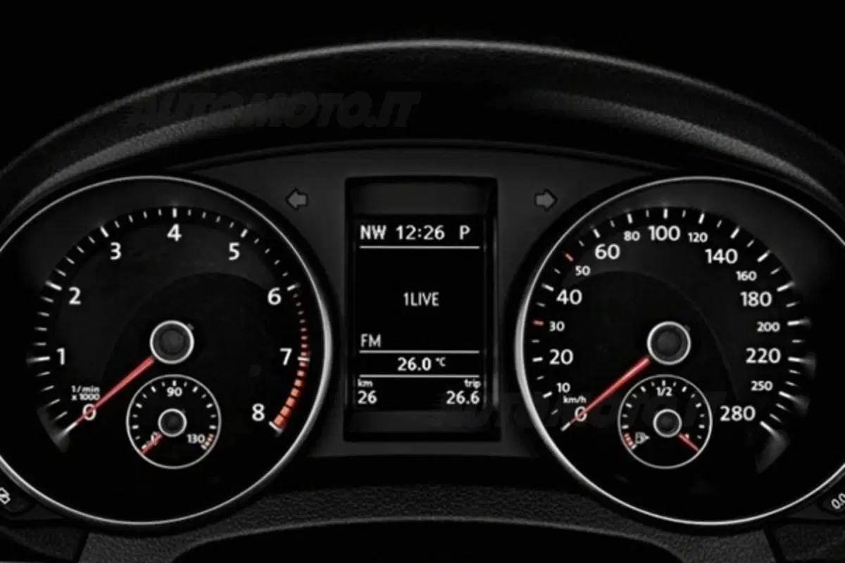 Volkswagen Golf VI GTI (7)