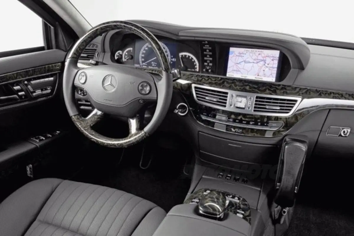 Mercedes S 600 Pullman Guard (6)