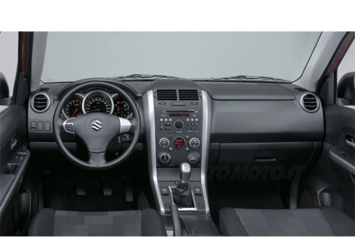 Suzuki Grand Vitara restyling (2)