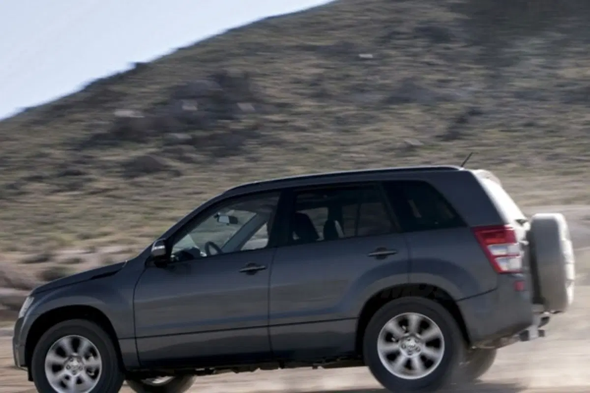Suzuki Grand Vitara restyling (7)