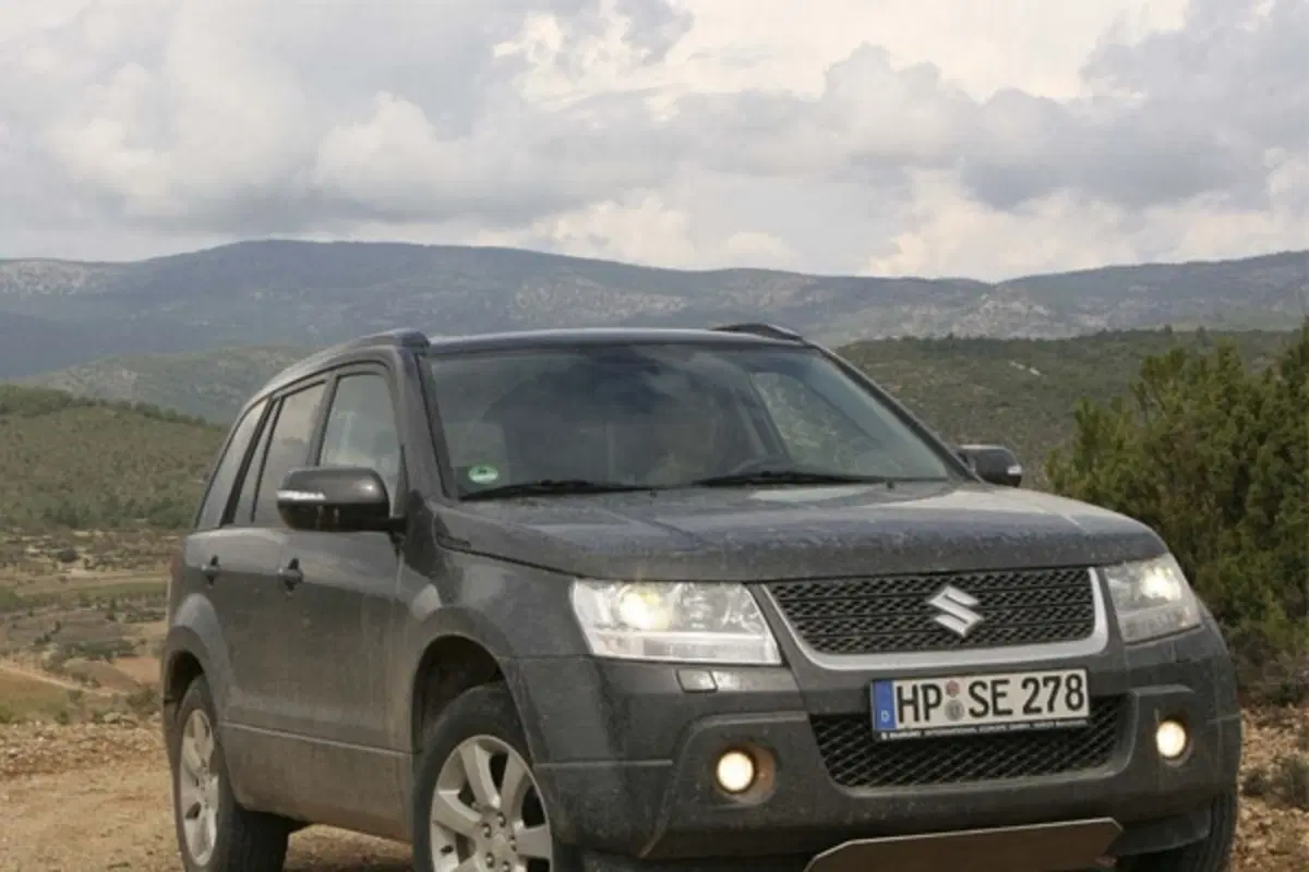 Suzuki Grand Vitara restyling (11)