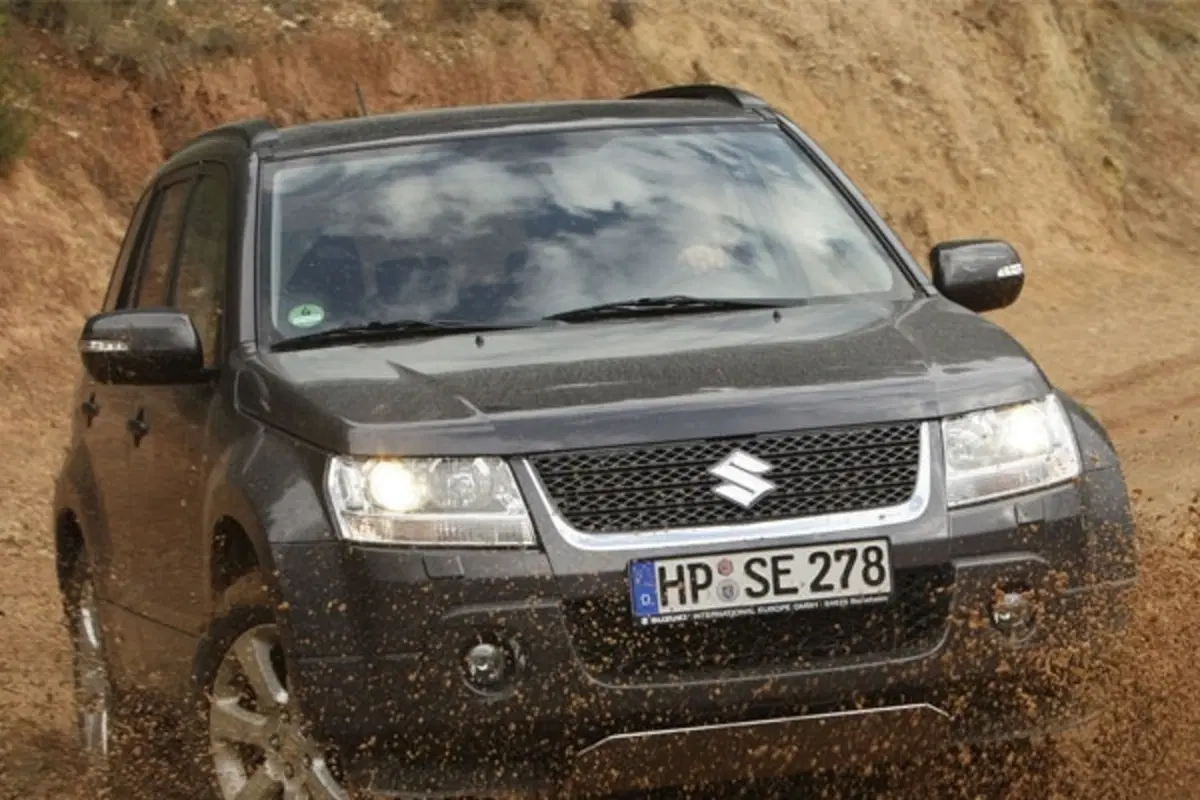 Suzuki Grand Vitara restyling (13)