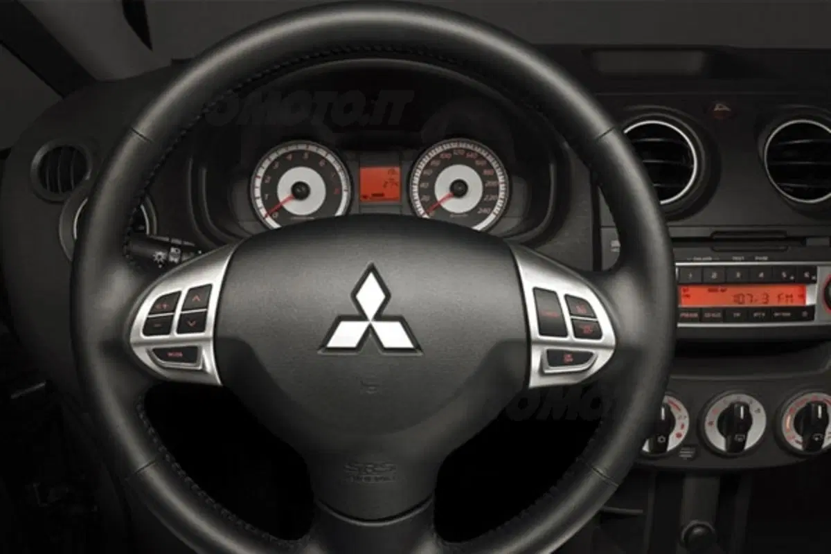 Mitsubishi Colt restyling (6)