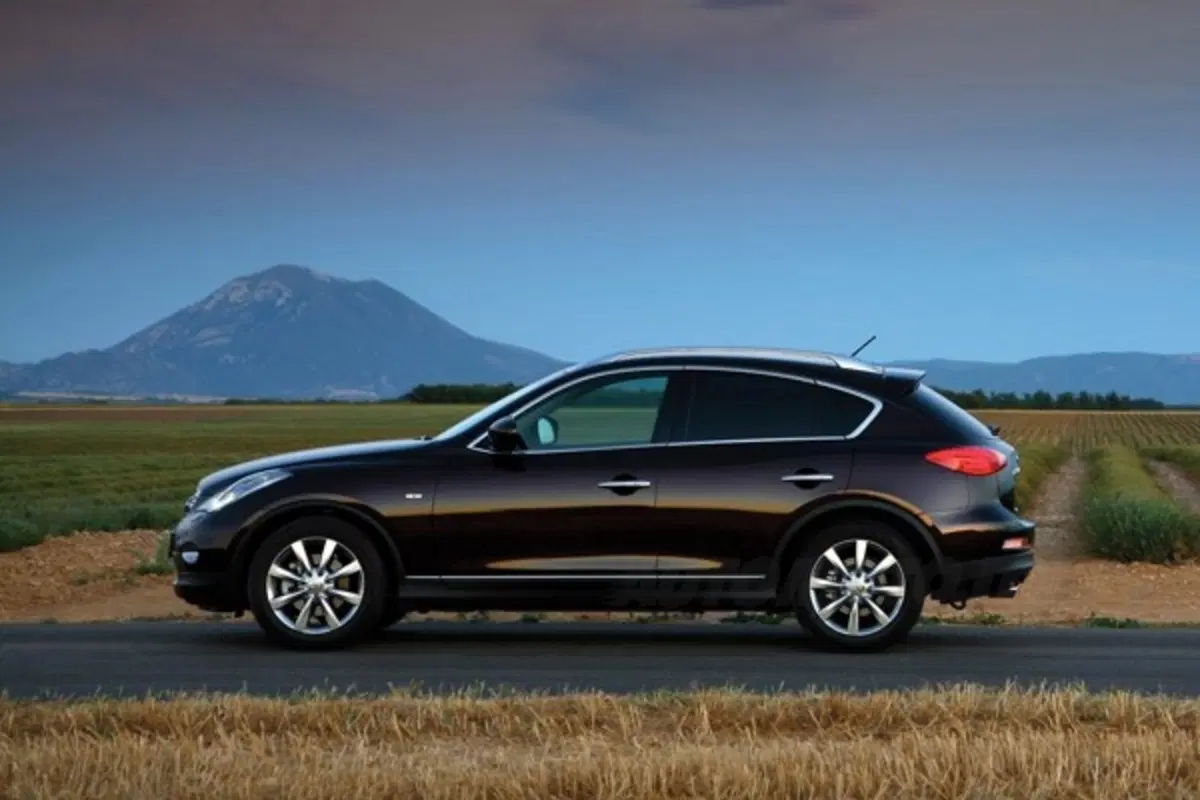Infiniti EX37 (3)
