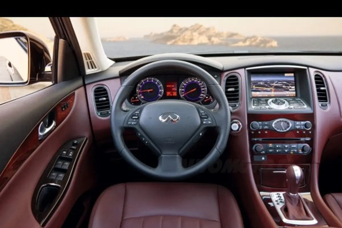Infiniti EX37 (6)