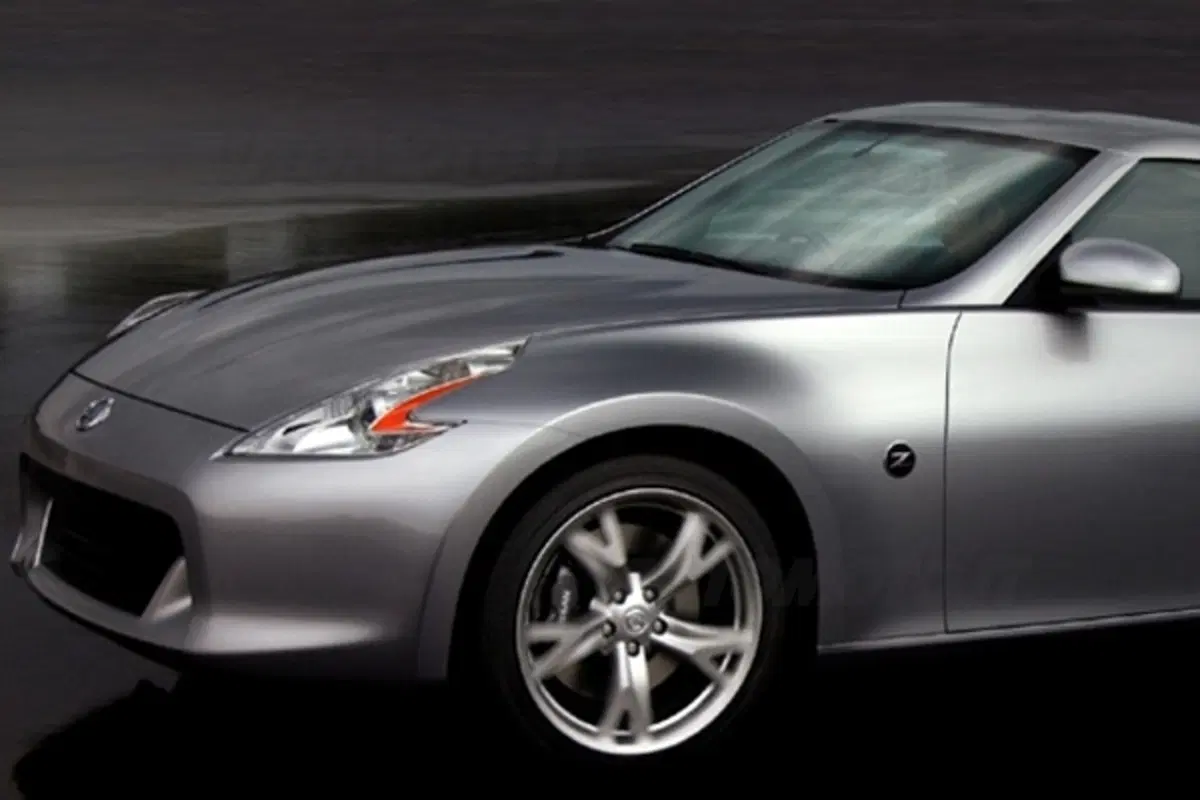 Nissan 370Z (3)