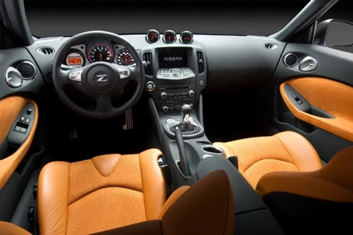 Nissan 370Z (5)