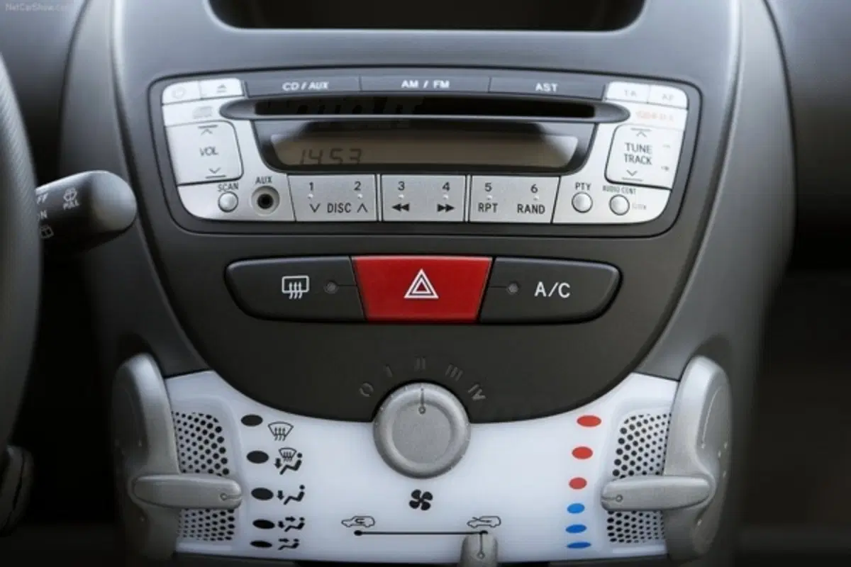 Peugeot 107 restyling (4)