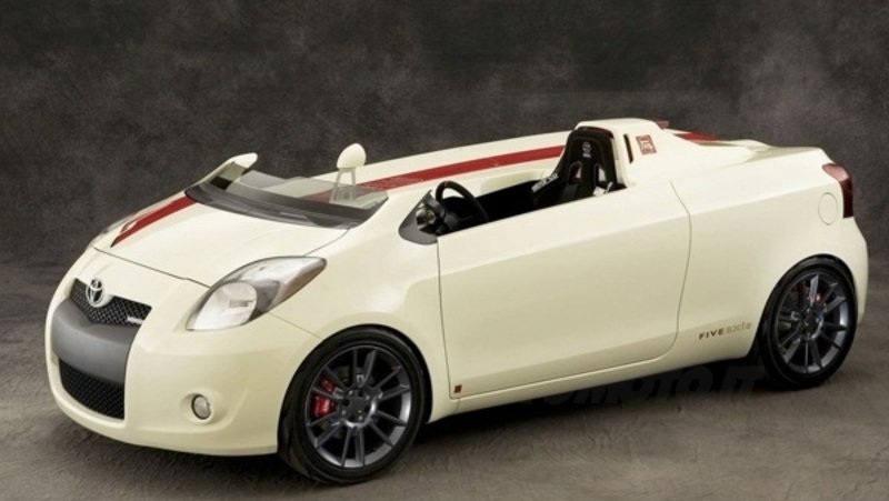 Toyota Yaris Club Concept Five Axis