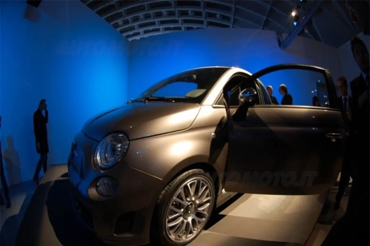 Abarth 500 DA 0 A 100 (14)