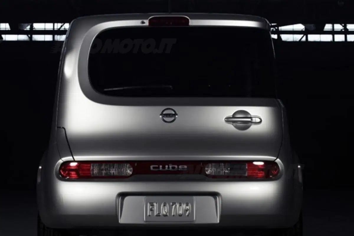 Nissan Cube (3)
