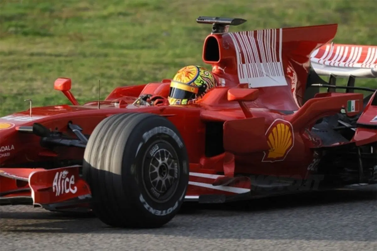 Valentino Rossi sulla Ferrari F2008 (4)