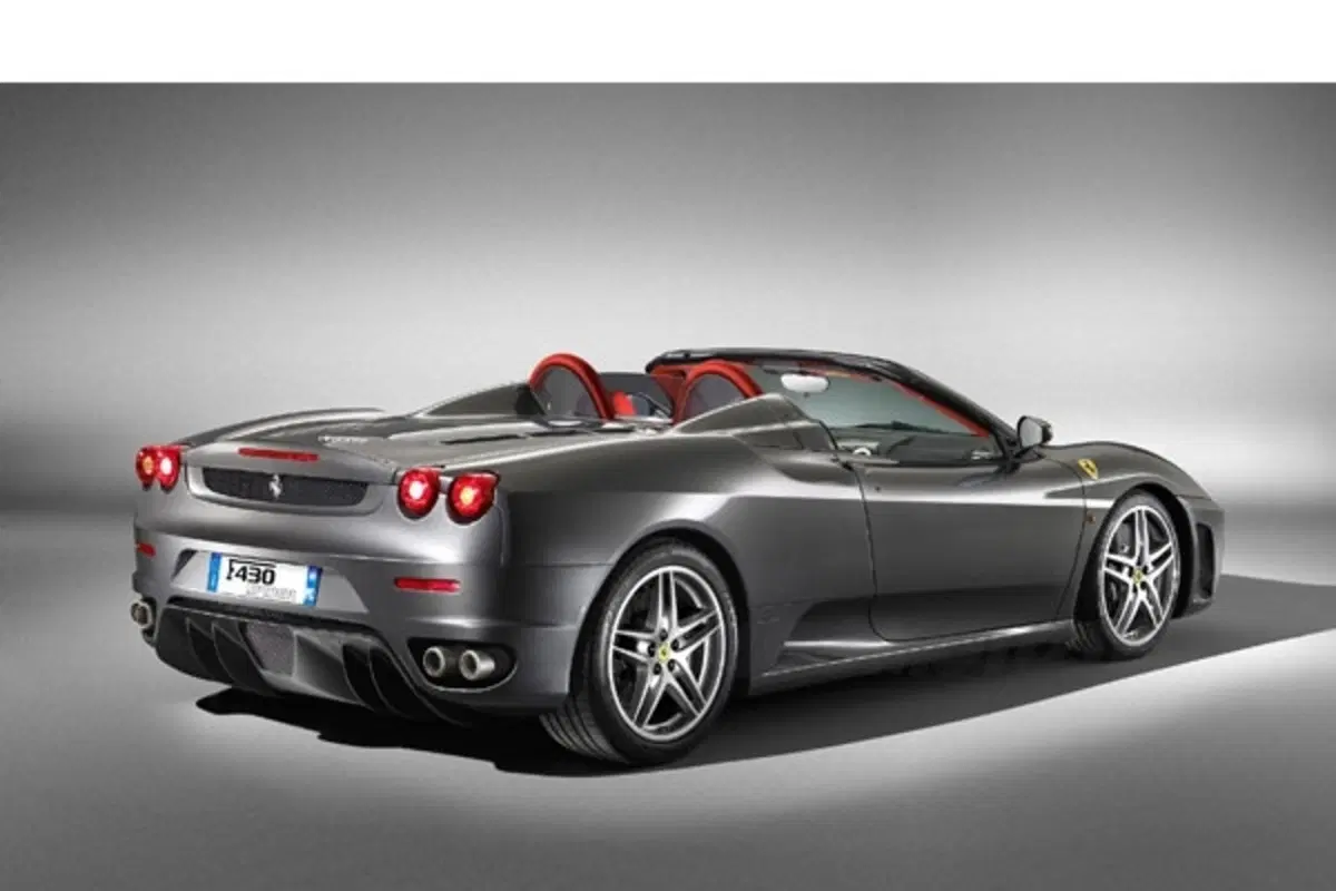 Usain Bolt sulla F430 Spider