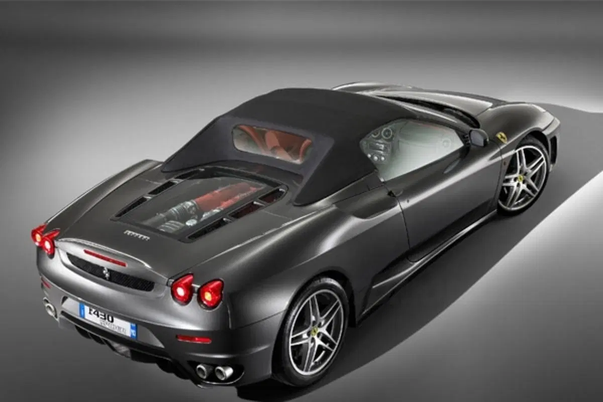Usain Bolt sulla F430 Spider (2)