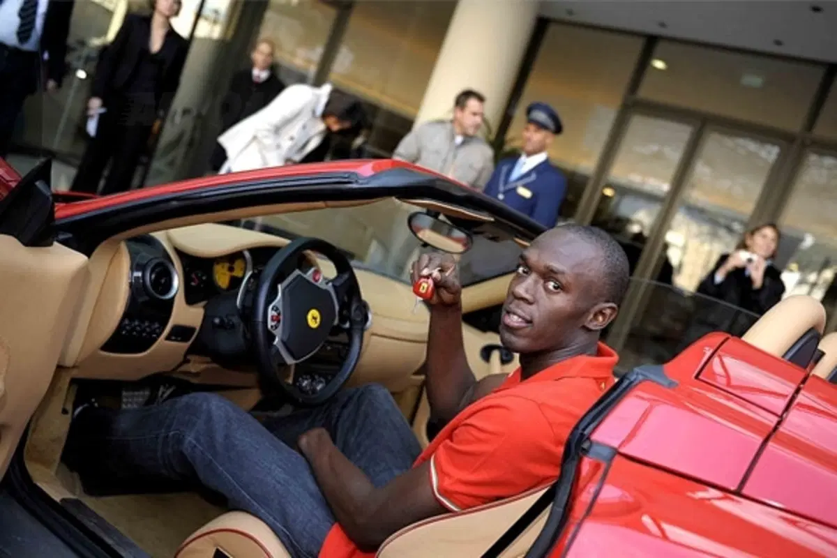 Usain Bolt sulla F430 Spider (8)