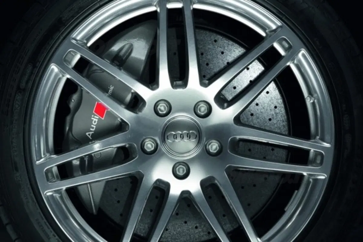 Una Audi Q7 V12 TDI per Raikkonen (2)