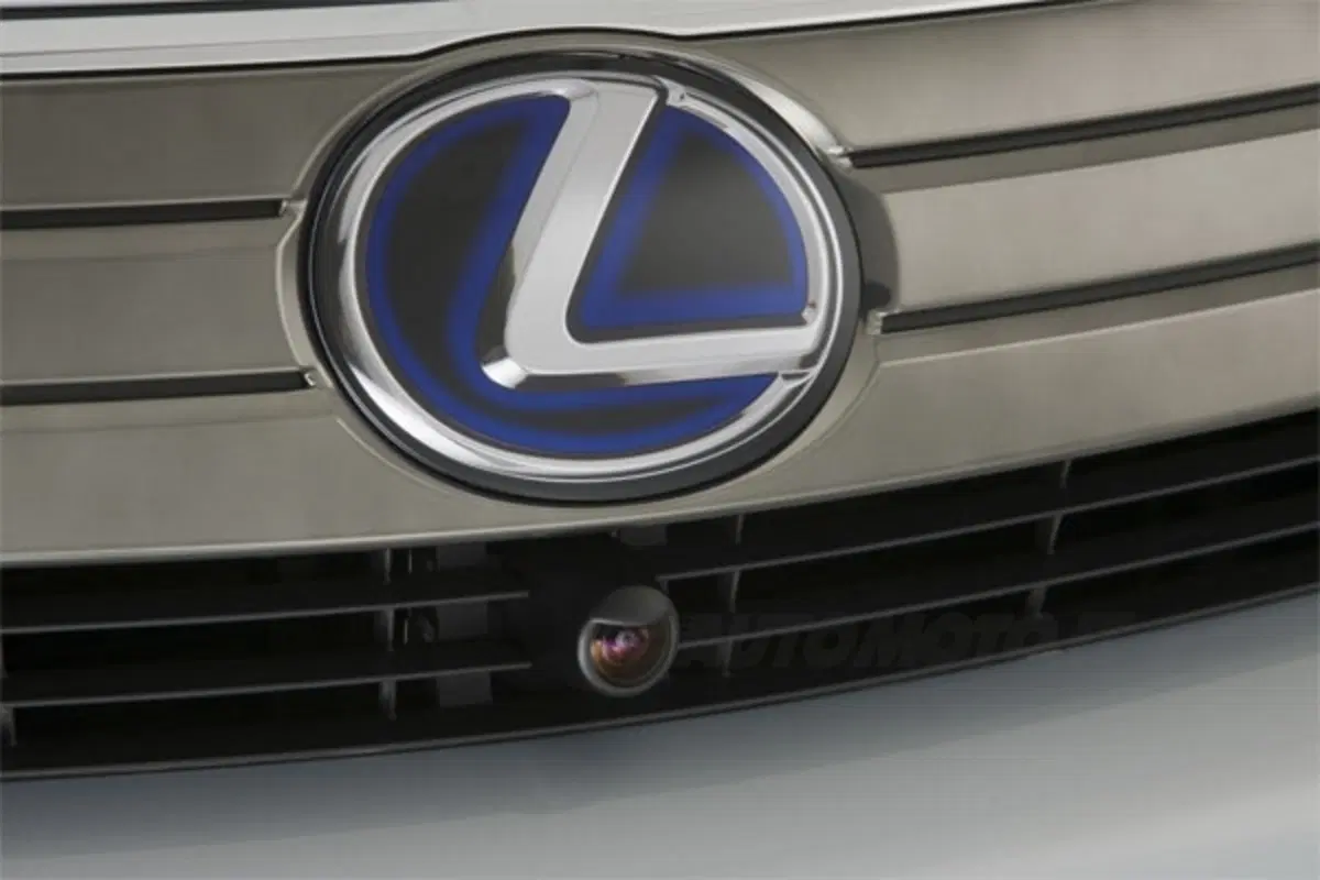 Lexus HS 250h (14)