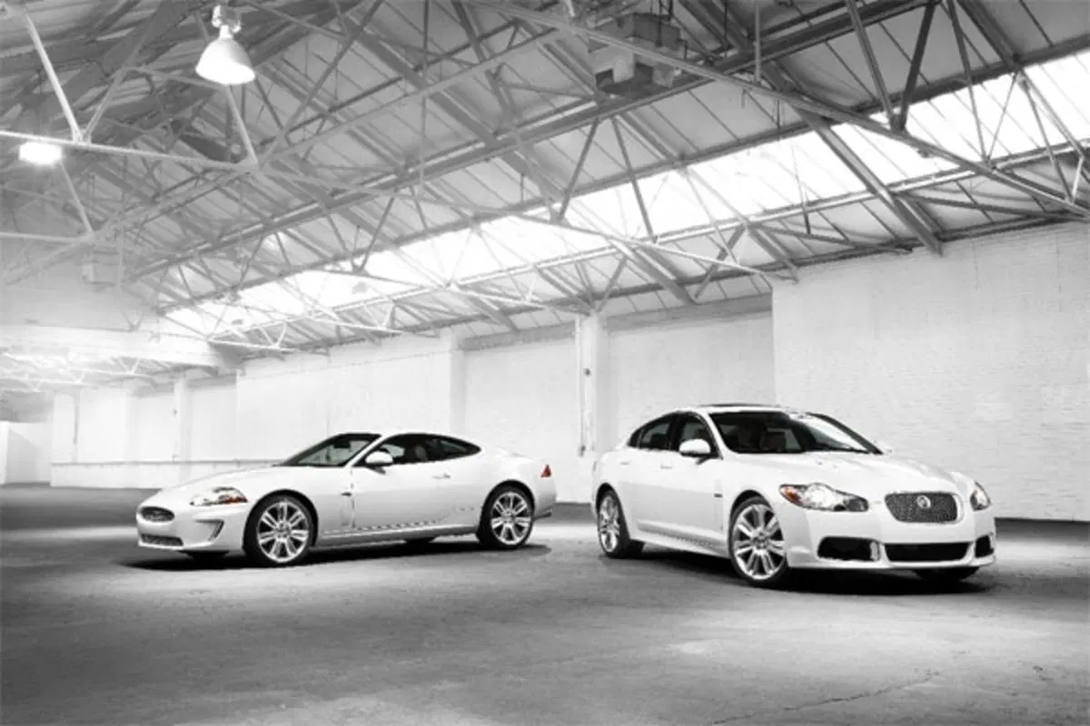 Nuova Jaguar XK-R (6)