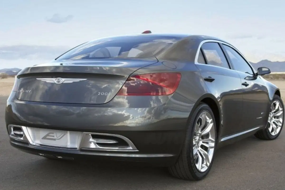 Chrysler 200C EV Concept (7)