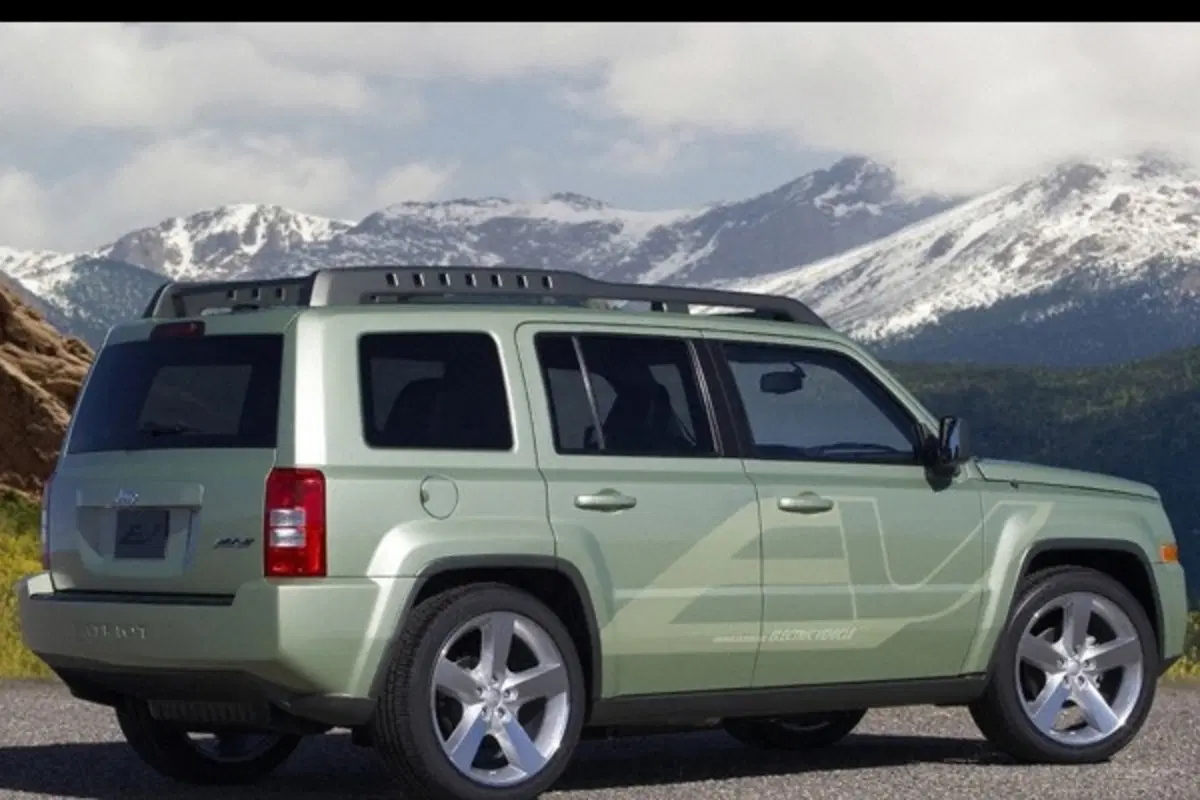 Jeep Patriot EV Concept (2)