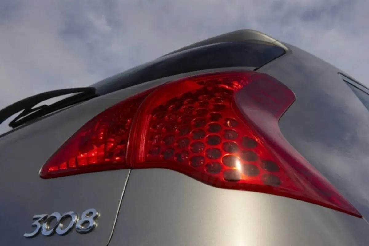 Peugeot 3008 (2)