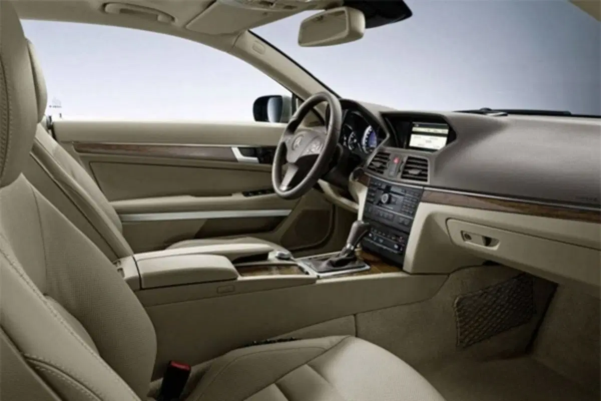Mercedes Classe E Coupè (5)