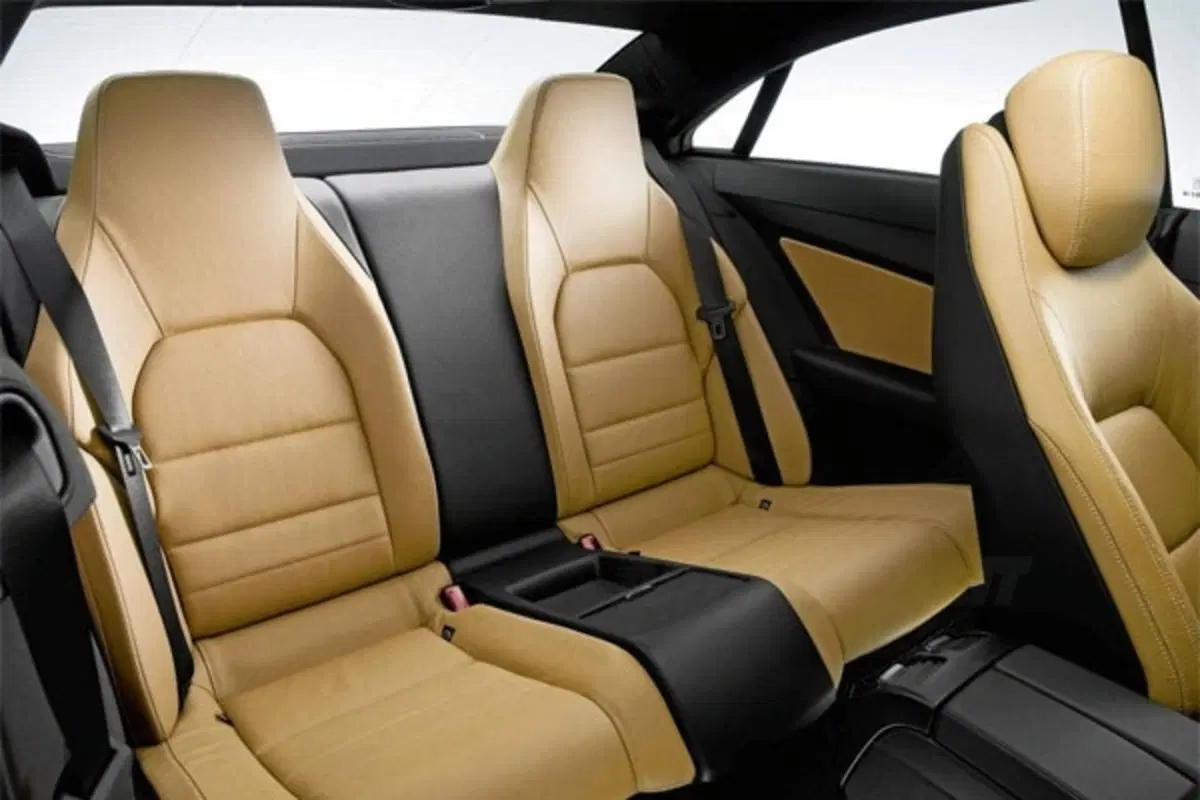 Mercedes Classe E Coupè (8)